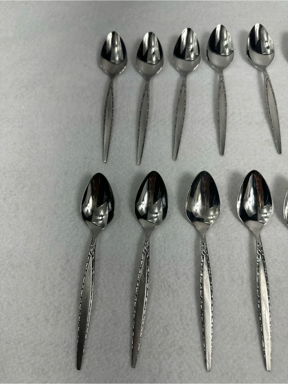 Oneida Community Stainless Flatware Tea Spoon Vintage 12 Pieces Dish-9-F In very
